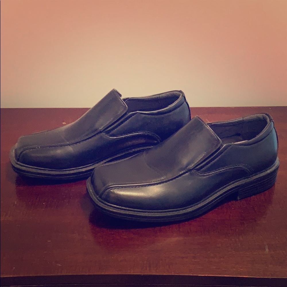 Kentech Soft Stags Men’s Naples Loafers Size 8.5.
